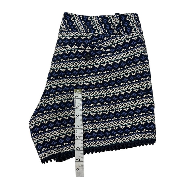 The Limited Aztec Tribal Design Women White & Blue Tweed Shorts Sz 8 Pockets - Picture 8 of 10
